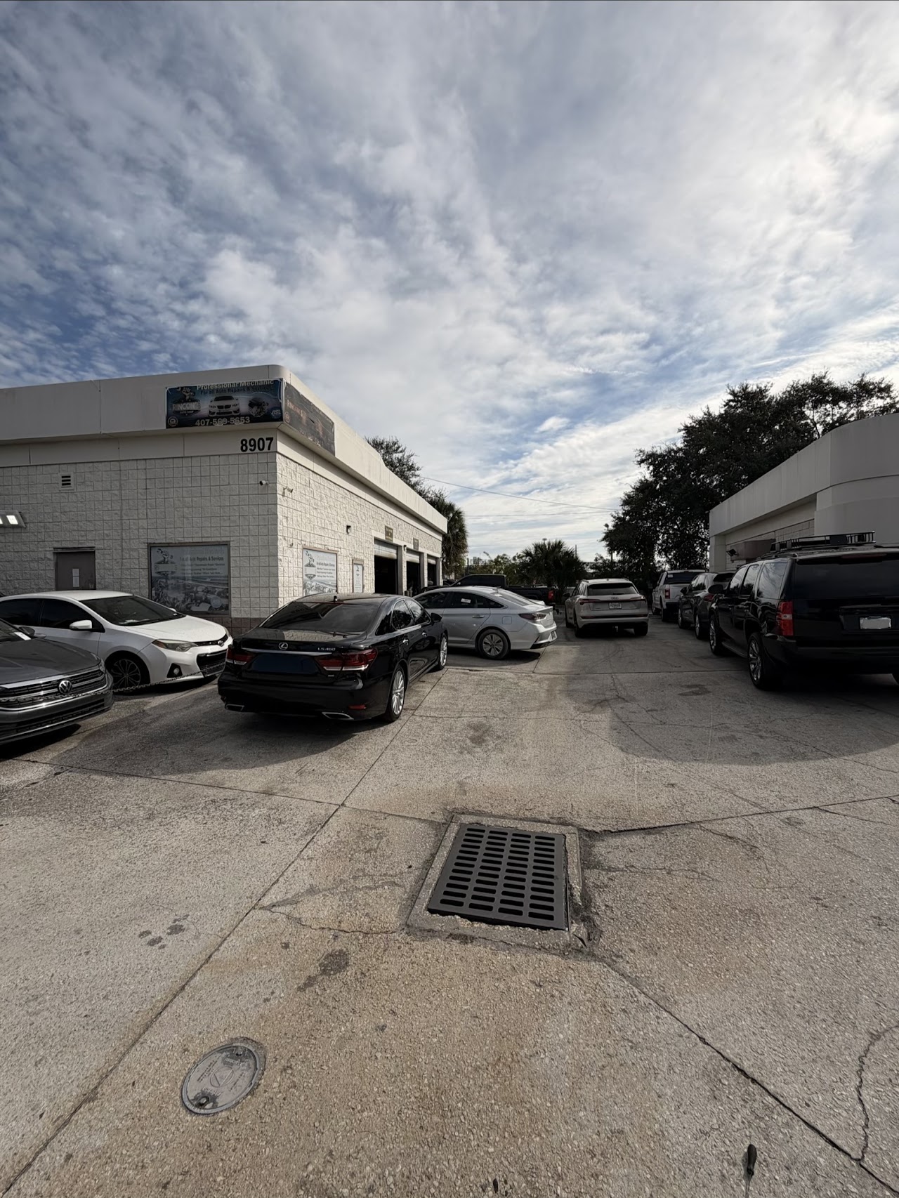 Rincon's Auto Shop exterior facility on S Orange Blossom Trail, Orlando